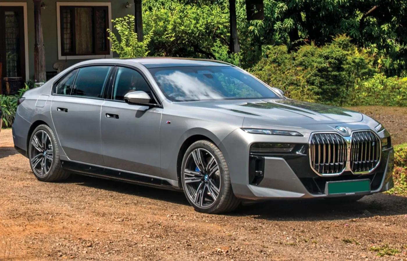 BMW i7 Battery Replacement Costs & Expenses 2026 Featured Image